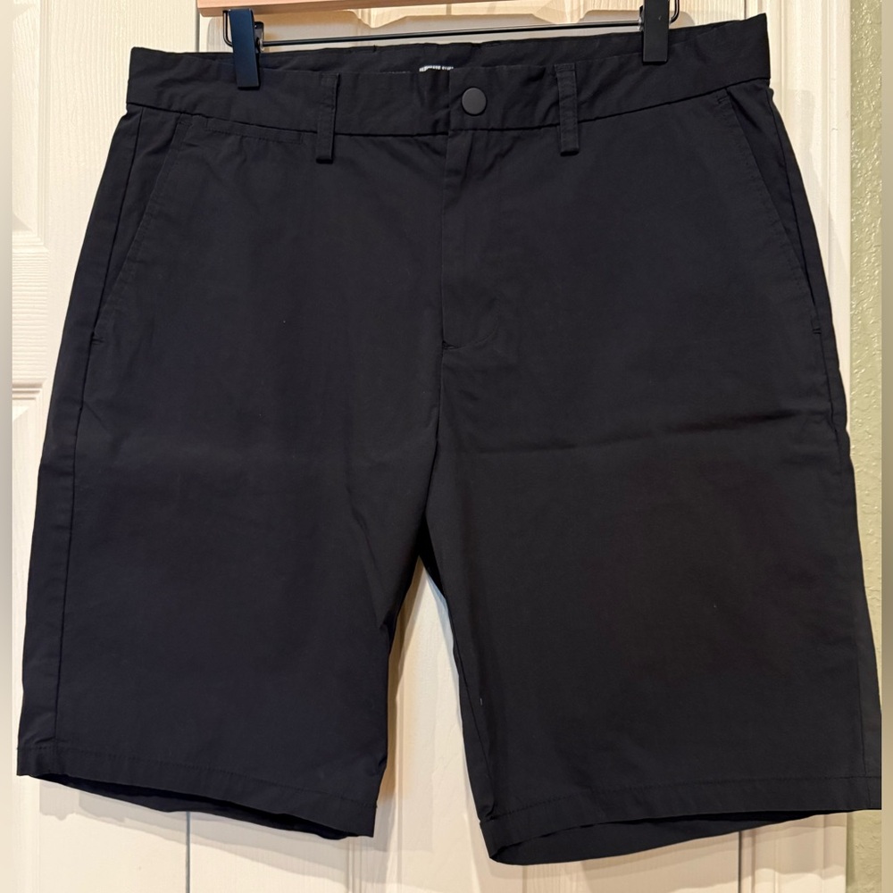 OLD NAVY Men’s Slim Built‎ in Flex Casual Athletic Vacation Shorts Black Size 34